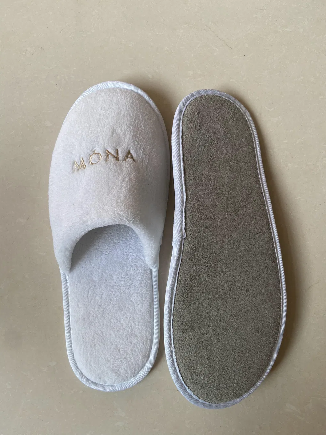High Quality Comfort Cheap Hotel Slipper Disposable Fuzzy Sheraton EVA Coral Fleece Hotel SPA Slipper