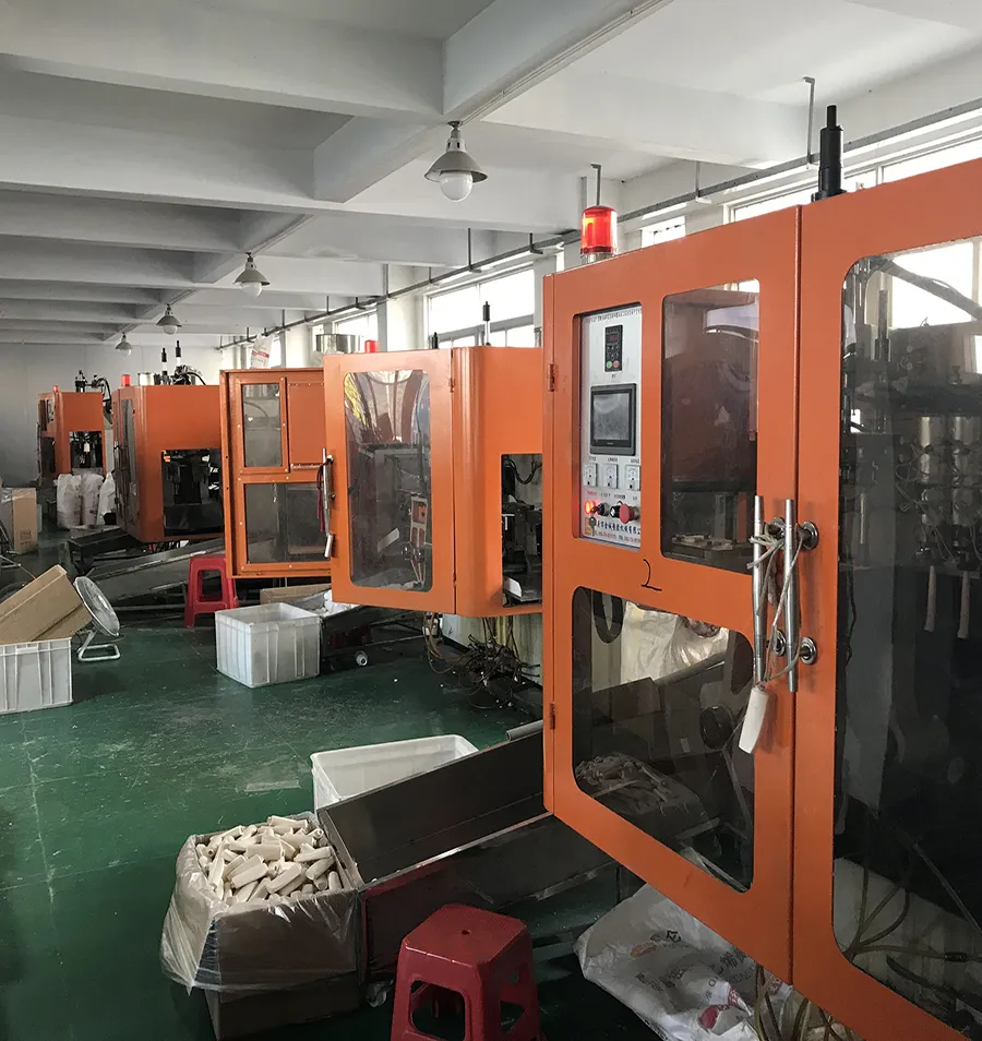 Wholesale Simple Small Black Cosmetically Plastic Facial Spatula/Sticks